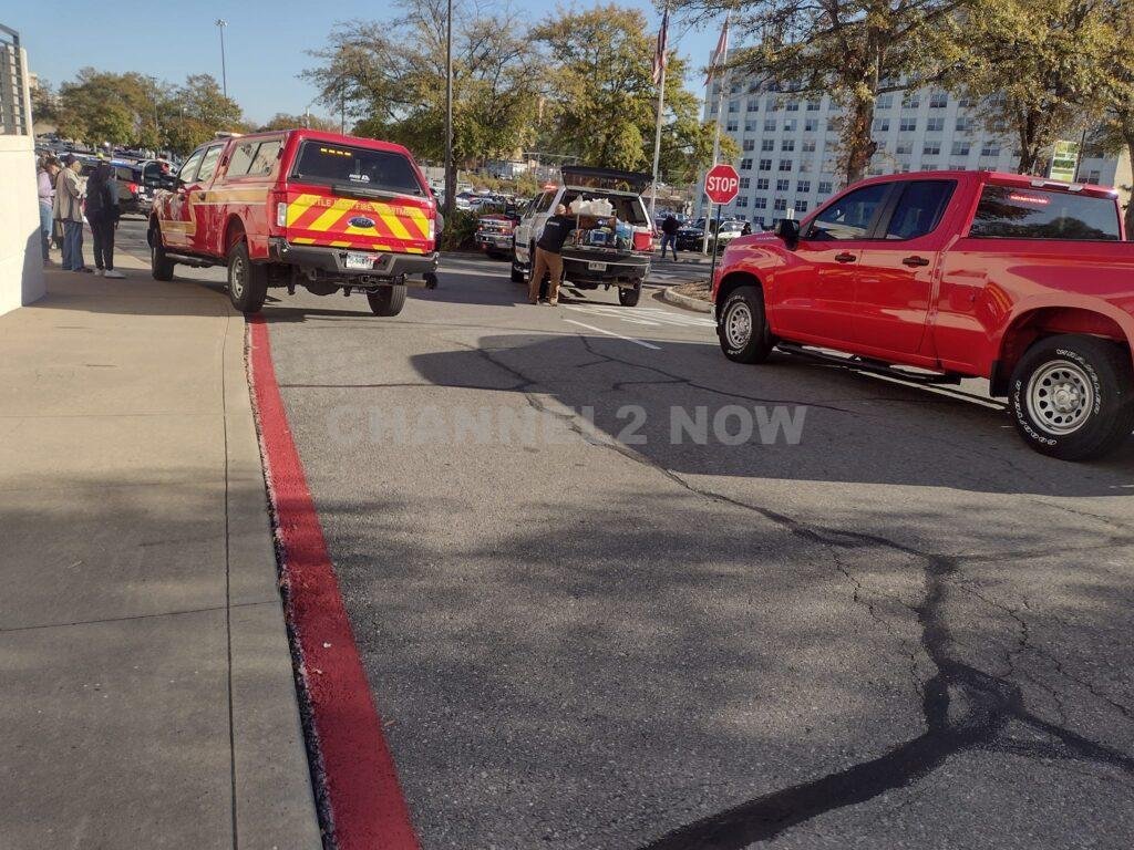 Police responding to ‘active aggressor’ at Park Plaza Mall in Little Rock