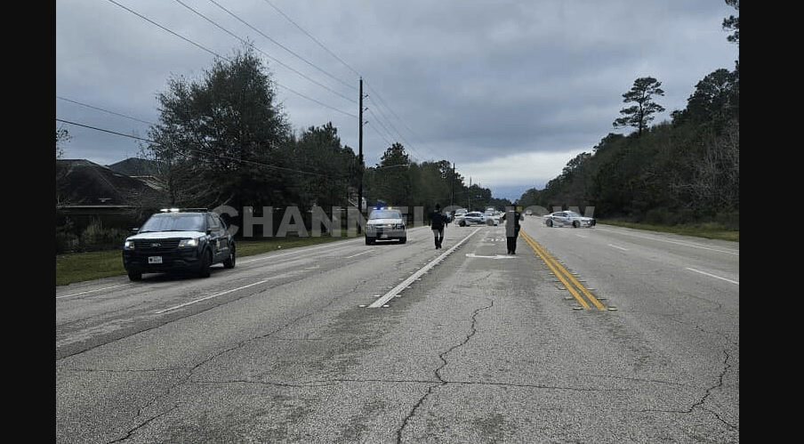 Humble, TX – Authorities are currently responding to a shooting incident near the intersection of Will Clayton Parkway and Village Tower Drive.