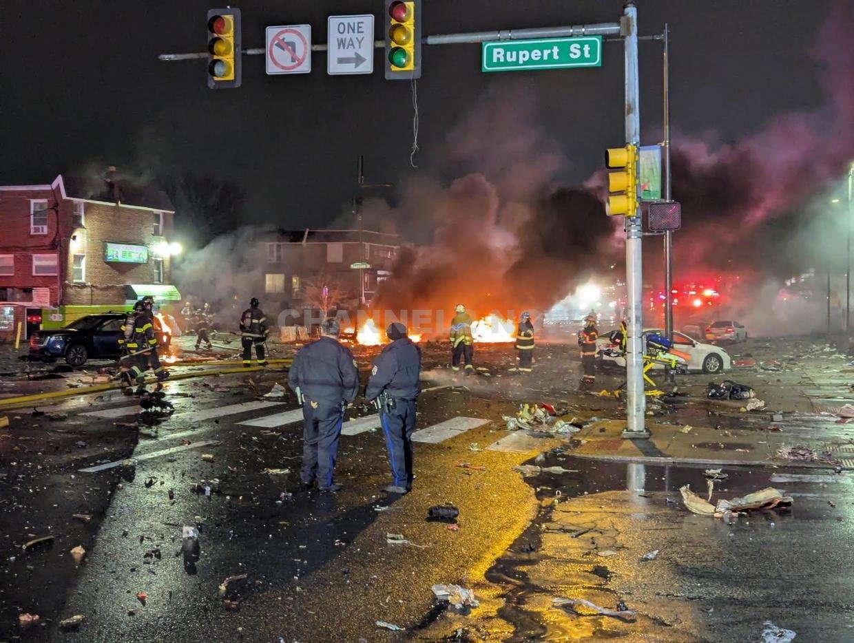 At least six people were on board a small medical transport plane that crashed in Northeast Philadelphia near Roosevelt Mall on Friday, January 31, resulting in multiple fatalities, officials confirmed. Among the victims was a young girl from Tijuana, Mexico, who was returning home after receiving life-saving medical treatment in the United States. The crash occurred around 6:30 p.m. near the intersection of Roosevelt Boulevard and Cottman Avenue, just minutes after the aircraft, a Learjet 55 registered as XA-UCI, took off from Northeast Philadelphia Airport.