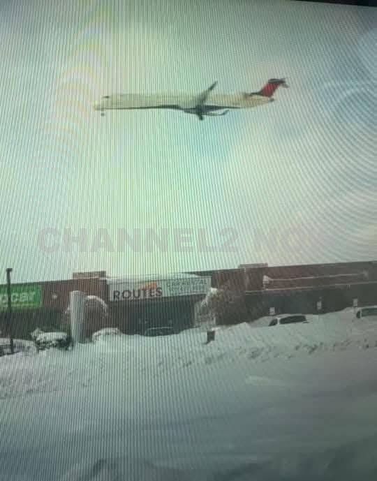 Authorities are responding to a reported plane crash at Toronto Pearson International Airport, according to Peel Regional Police. 

Initial reports indicate that a Delta Airlines CRJ-900, operating as Delta Flight 4819 from Minneapolis-Saint Paul International Airport (MSP) to Toronto (YYZ), was involved in the incident.