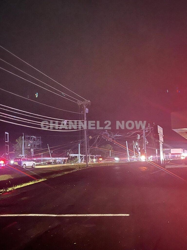 SOMERSET, KY — A mass casualty incident has been declared in Somerset, Kentucky, after a powerful tornado tore through the southern part of the city late Monday evening, causing widespread destruction and confirmed injuries.