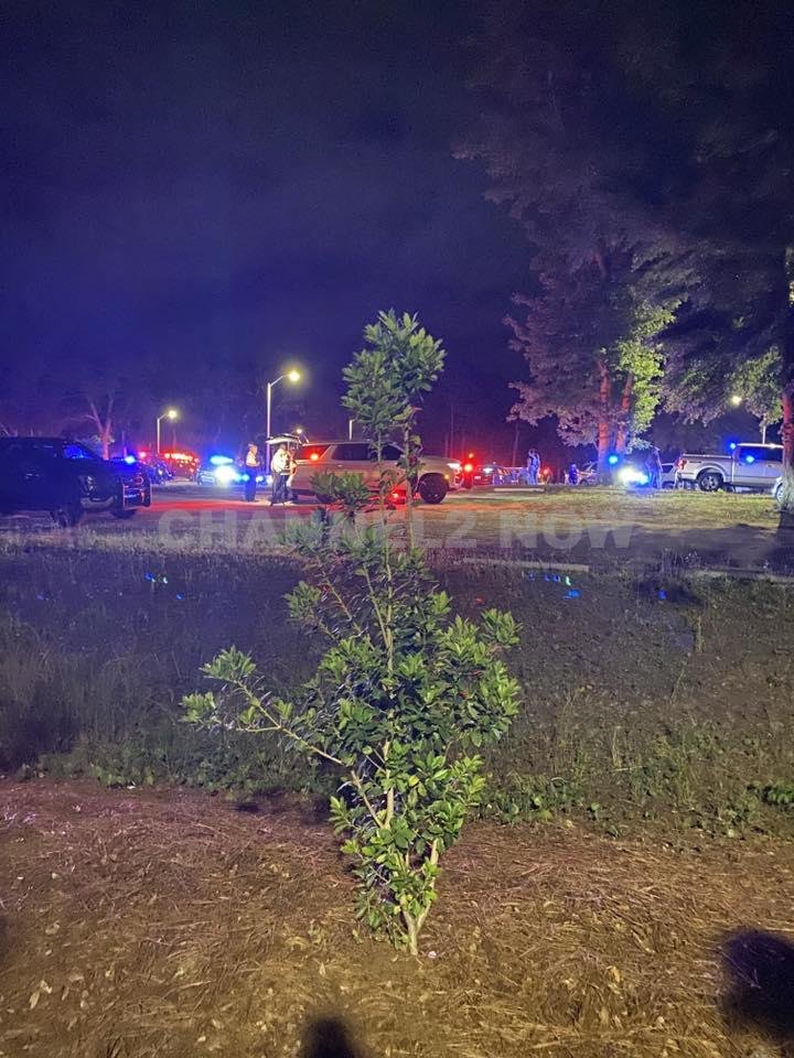 LITTLE RIVER, SC – The Horry County Police Department is actively investigating a shooting that occurred Sunday night on Watson Avenue near the Intracoastal Waterway in Little River, resulting in at least 11 individuals being transported to area hospitals.

According to officials, the incident unfolded around 9:30 p.m. in a primarily residential neighborhood that also houses several boating-related businesses.