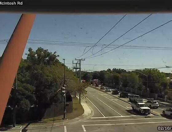 At least 4 killed, 1 injured after shooting at Sarasota Residence 4800 block of Fallcrest Circle