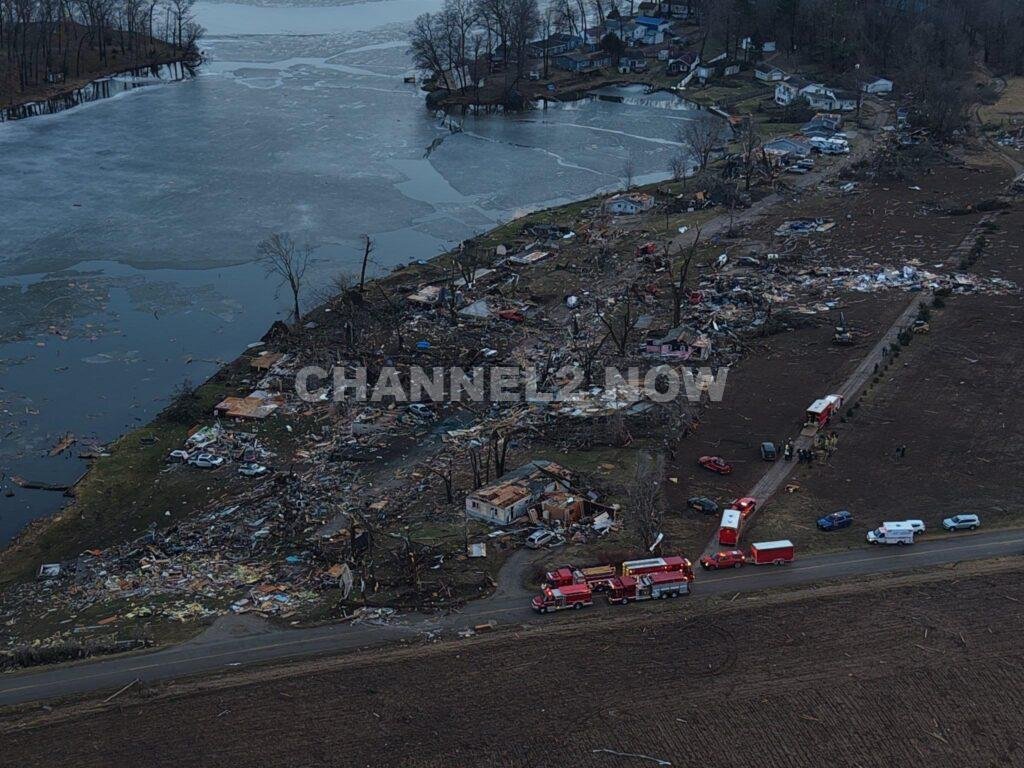 Injuries reported in Branch, Cass and Saint Joseph County as severe weather and possible tornadoes hit southwest Michigan earlier today, officials say.
Michigan Storm Chasers reported multiple fatalities from a tornado in Union City.
