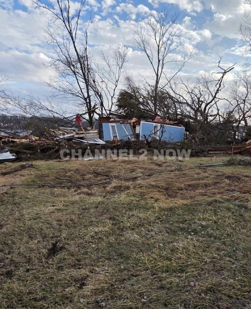 Injuries reported in Branch, Cass and Saint Joseph County as severe weather and possible tornadoes hit southwest Michigan earlier today, officials say.
Michigan Storm Chasers reported multiple fatalities from a tornado in Union City.